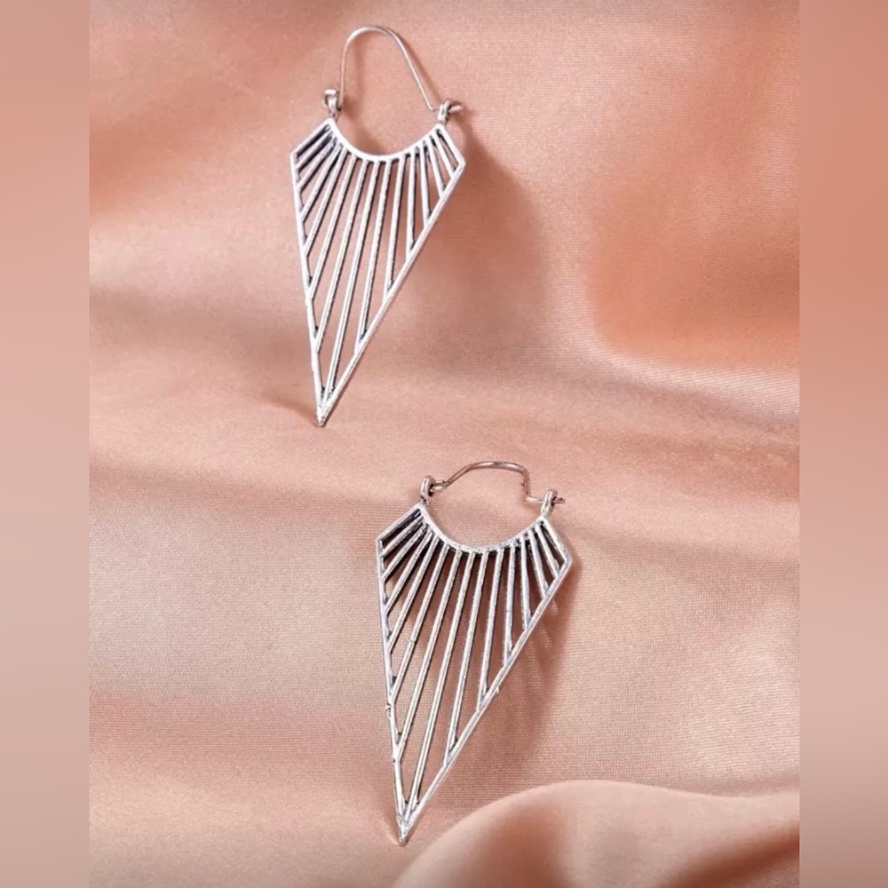 Elegant Silver Geometric Earrings